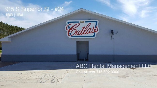 Building Photo - Retro-Modern 1 Bedroom Handicap Accessible