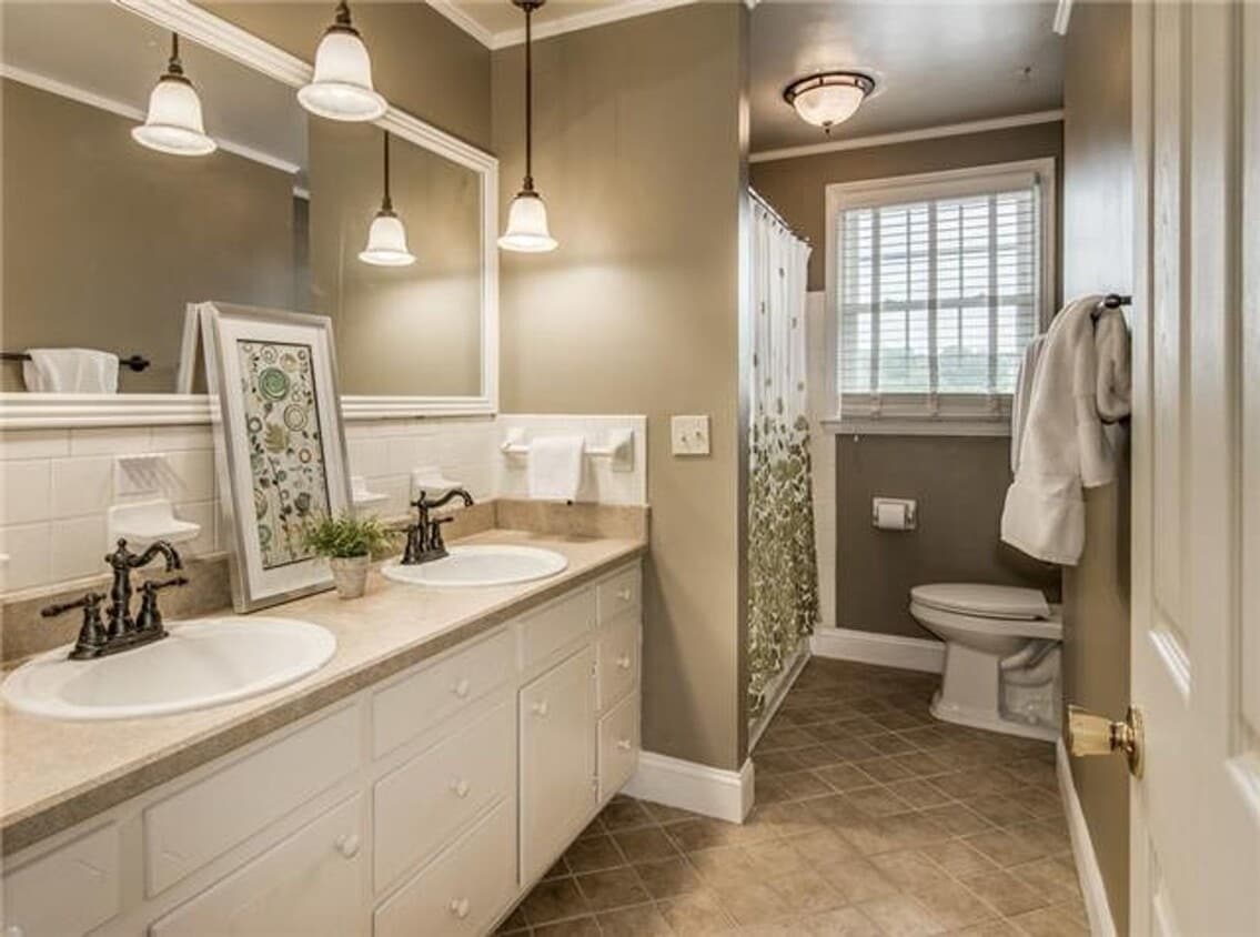 Primary Photo - AVAILABLE NOW; 2-Bed/2.5-Bath in Crieve Hall