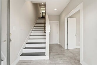 Building Photo - 1613 Milby St