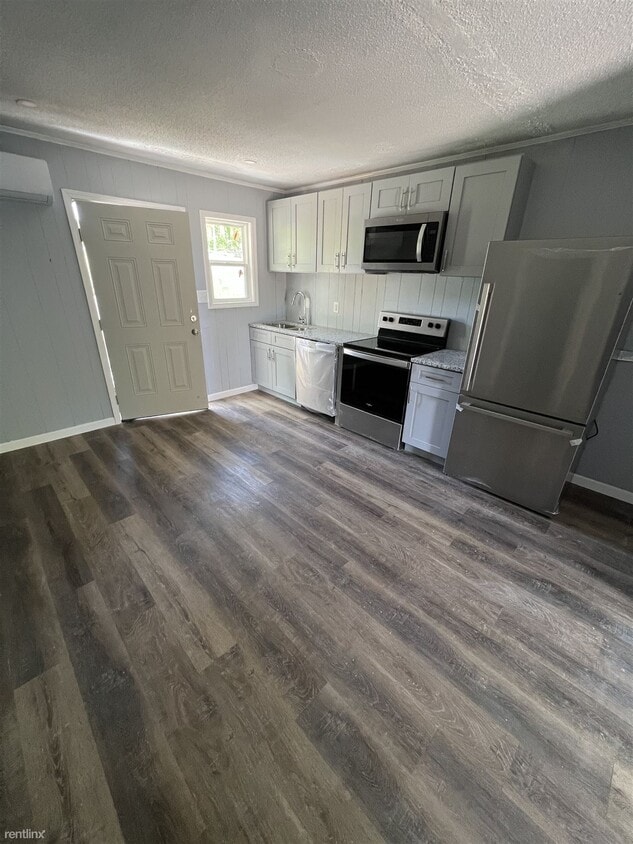 106 N Pugh St, Lexington, NC 27292 Condo for Rent in Lexington, NC