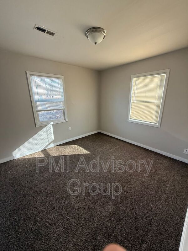 Foto del edificio - 529 SE 36th St