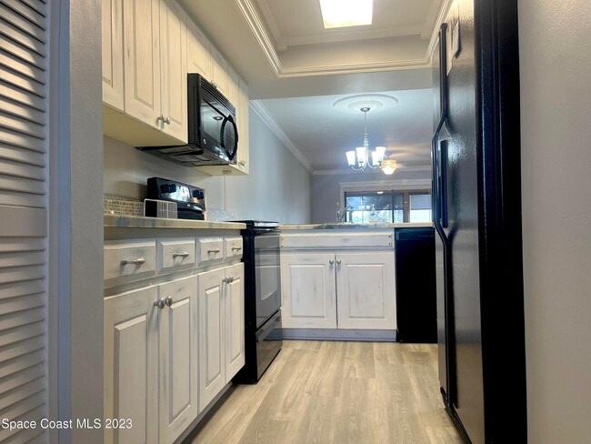 Building Photo - 1675 S Fiske Blvd