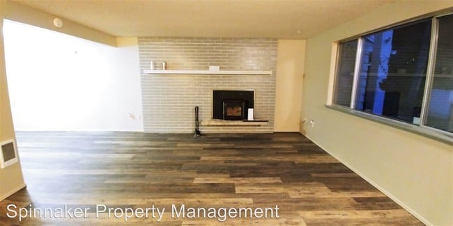 Foto del edificio - 4426 97th Ave W