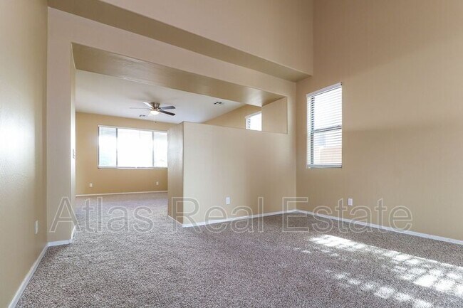 Foto del edificio - 15103 N 173rd Ln