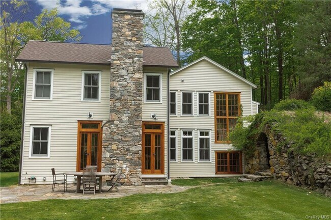 Building Photo - 53 Millertown Rd
