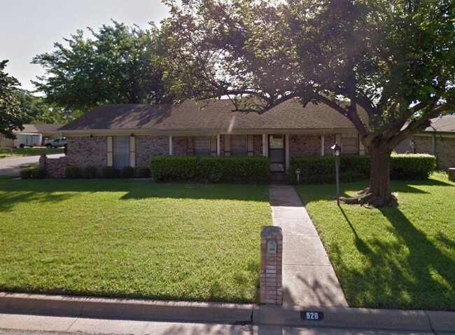 Building Photo - 928 Prestwick St