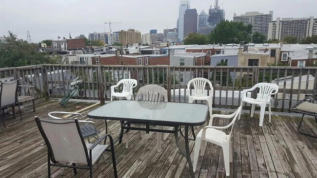 Foto del edificio - 2028 Fairmount Ave
