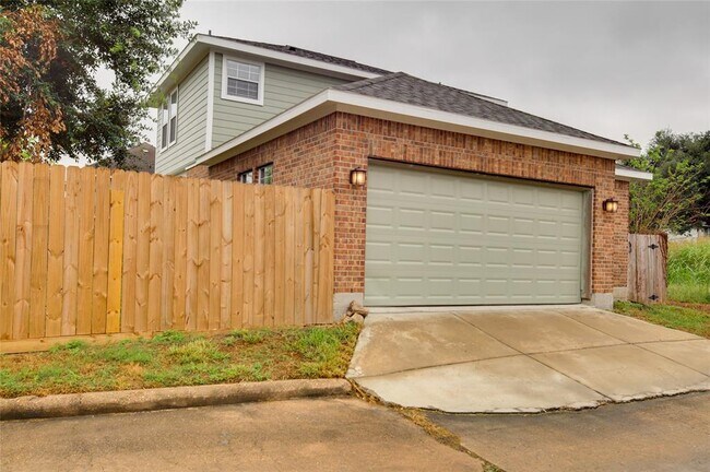 Foto del edificio - 5410 Quail Cove Ln