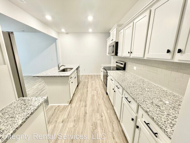 Building Photo - 3 br, 2.5 bath House - 122 Gaelic Drive