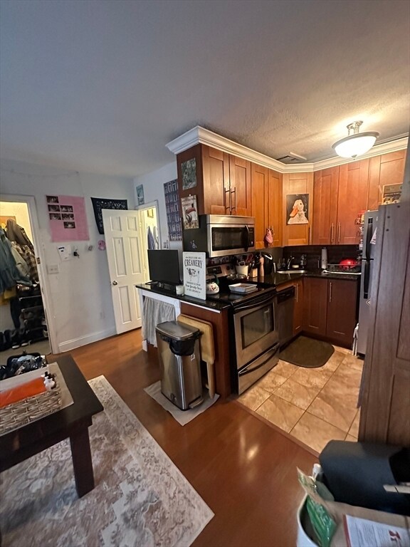 Building Photo - 53 Irving St