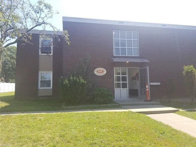 Building Photo - 1 br, 1 bath  - 156 Bull Hill Ln A9