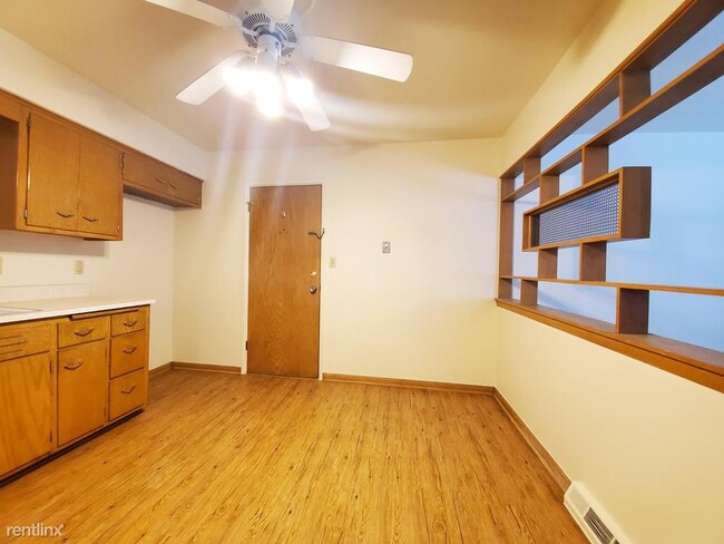 Foto del edificio - 9551 W Beloit Rd