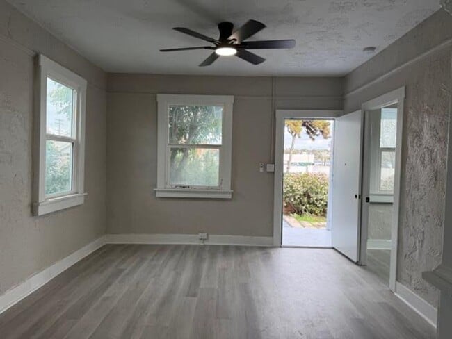 Building Photo - Charming 2-Bed, 1-Bath Home in San Diego (92102)
