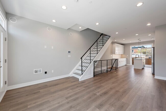 Foto del edificio - 2264 E Cambria St