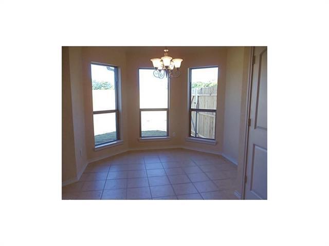 Building Photo - 2167 Oakridge Dr