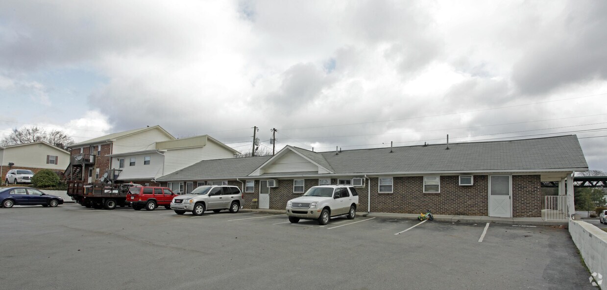 618 Collinson Ford Rd, Morristown, TN 37814 Apartments in Morristown