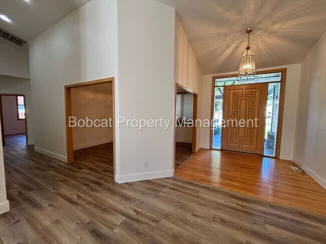 Building Photo - 1300 Bridle Way