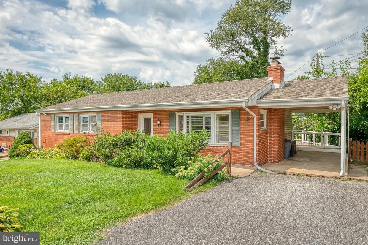 Primary Photo - 9300 Avondale Rd