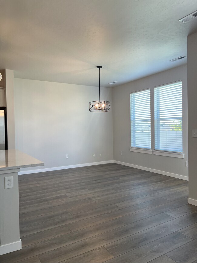 Building Photo - 2285 N Lithodora Ave