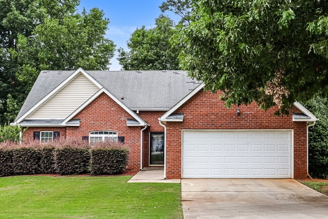 Building Photo - 437 Camella Cir