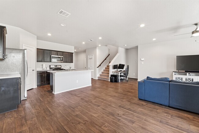 Foto del edificio - 21500 Rustic Elm Dr