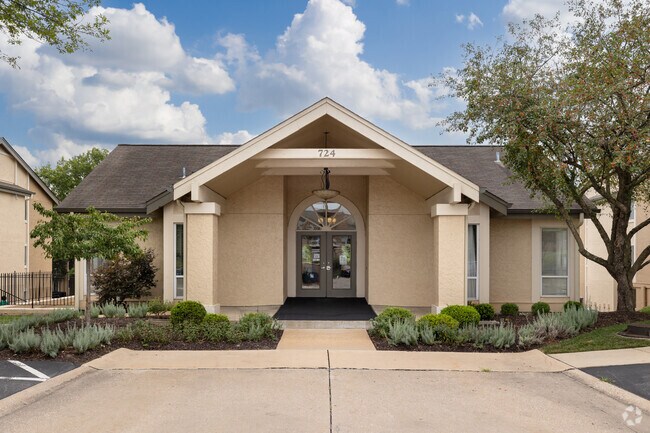 Oficina de arrendamiento - Waterford Manors