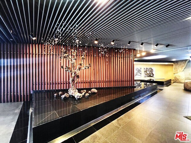 Foto del edificio - 3785 Wilshire Blvd