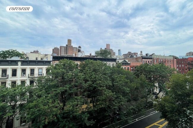 Building Photo - 57 W 106th St
