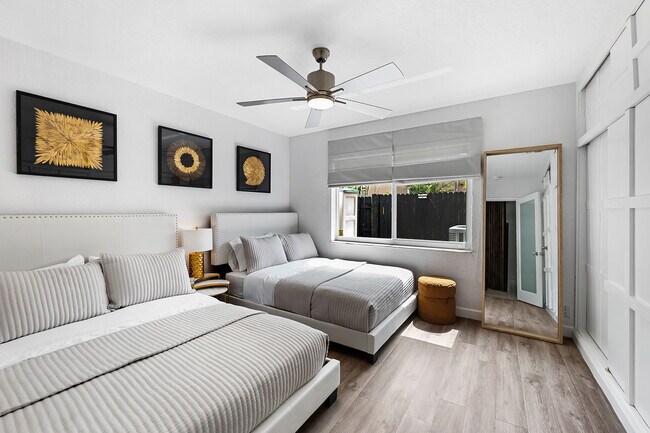 Foto del edificio - 1715 NE 40th St