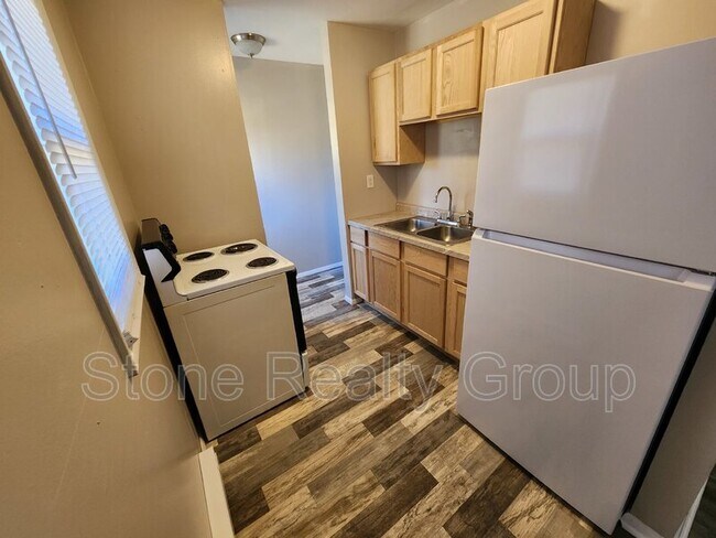 Foto del edificio - 5608 E Newcomer Ave