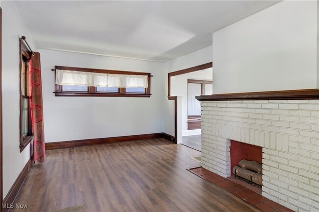 Building Photo - 2084 Wascana Ave