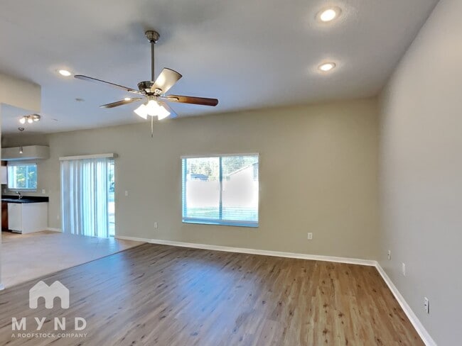 Building Photo - 4852 Barchetta Dr