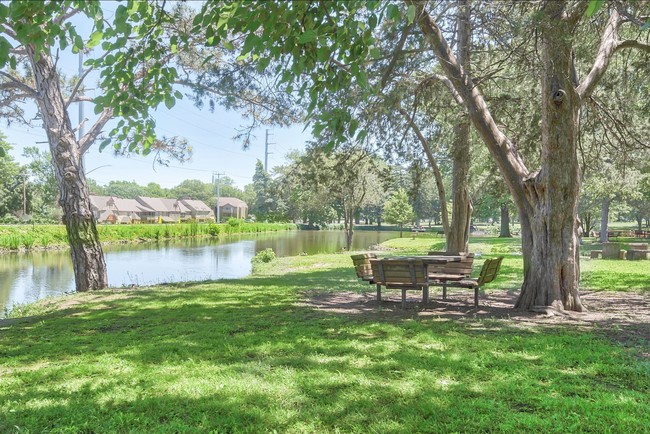 Sitting Area at Pond - Chalet Apartments