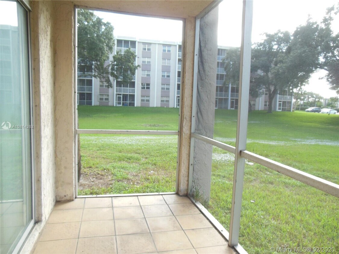 1100 NW 87th Ave Unit 101, Coral Springs, FL 33071 Condo for Rent in