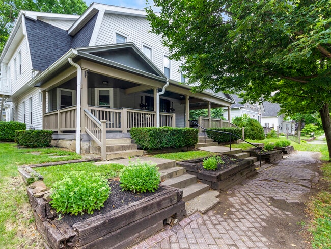 Foto del edificio - 1112 Clinton St