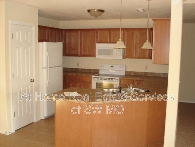 Foto del edificio - 1106 N Missouri Dr