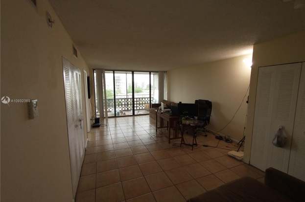 Foto del edificio - 4222 Inverrary Blvd
