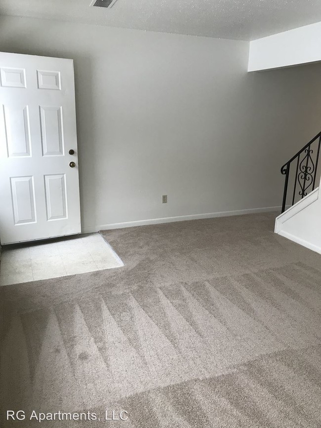 Foto del edificio - 408-322 Peppertree Ln