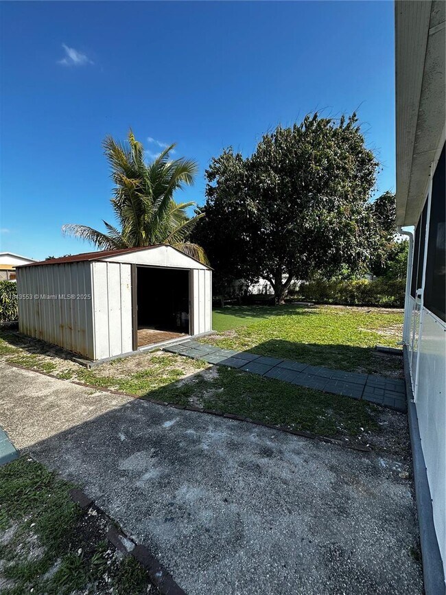 Building Photo - 18121 NW 32nd Ave