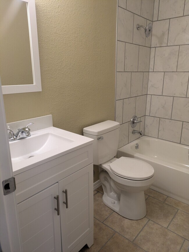 Foto del edificio - 132 Torreon Dr