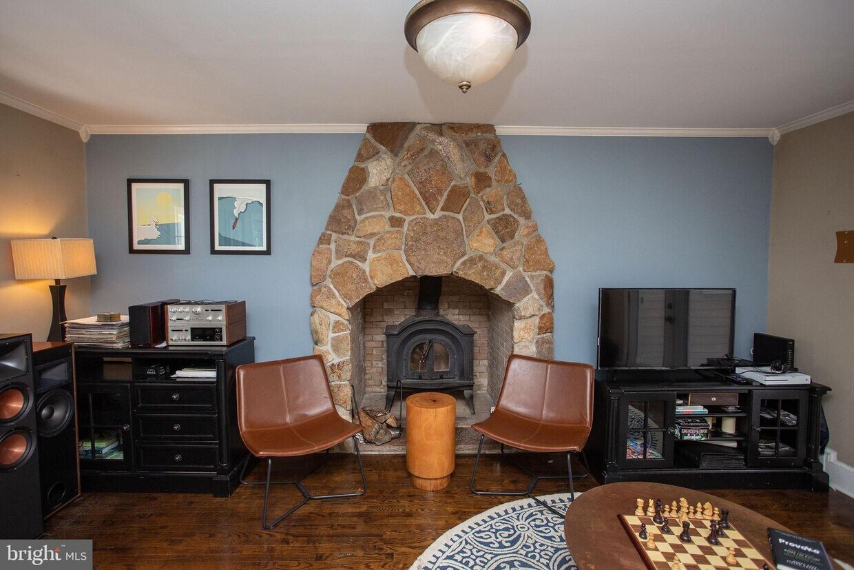 6 West St, Millstone, NJ 08844 House Rental in Millstone, NJ