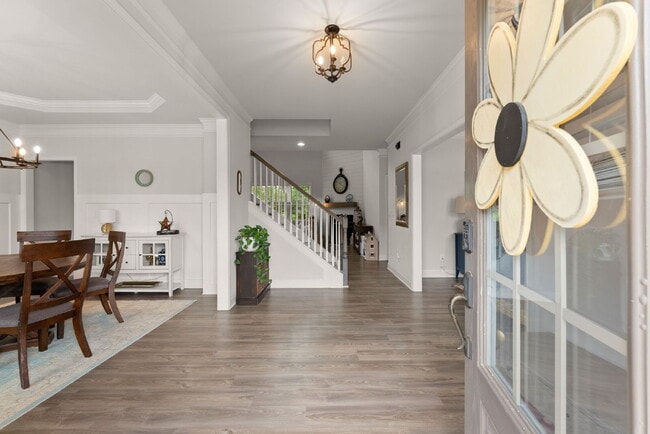 Building Photo - Stunning 6-Bed, 5-Bath home in Hudson Cove!