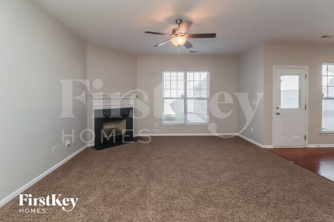 Foto del edificio - 13828 Connell Green Dr