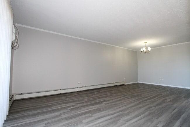 Building Photo - 297 S Gregory St