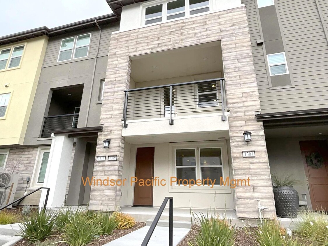 Foto principal - Newly Built ! Be The First To Live Here ! ...