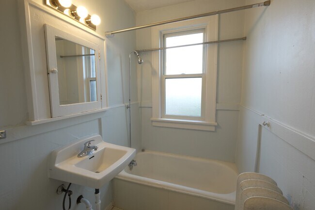 Building Photo - Brimhall Apartments
