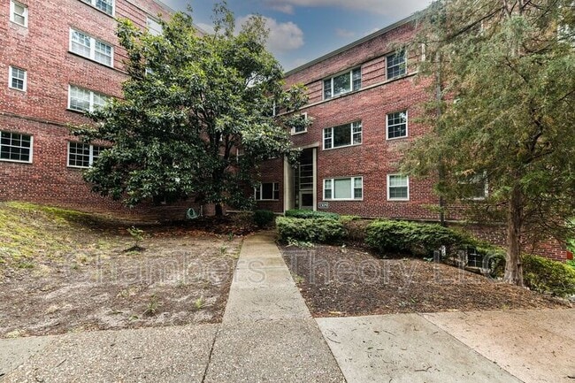 Building Photo - 1309 N Ode St