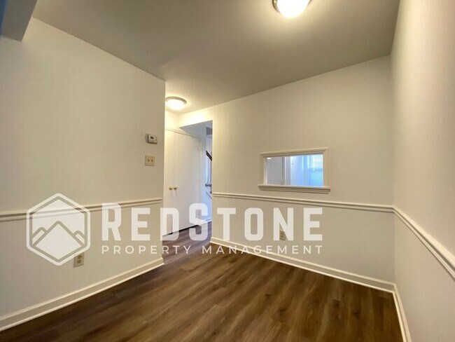 Foto del edificio - 2 Bedroom, 1.5 Bath - Townhome