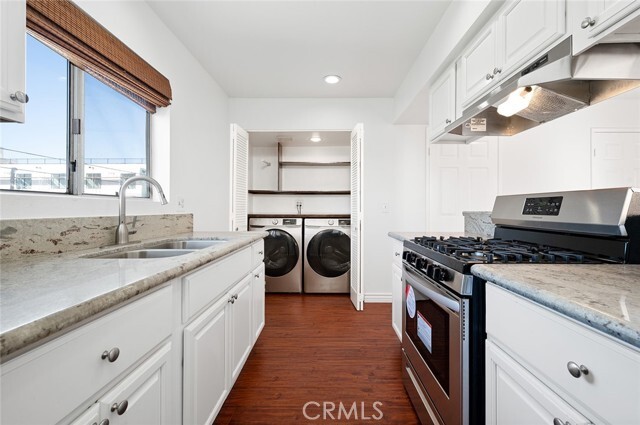 Building Photo - 1021 Coronado Ter