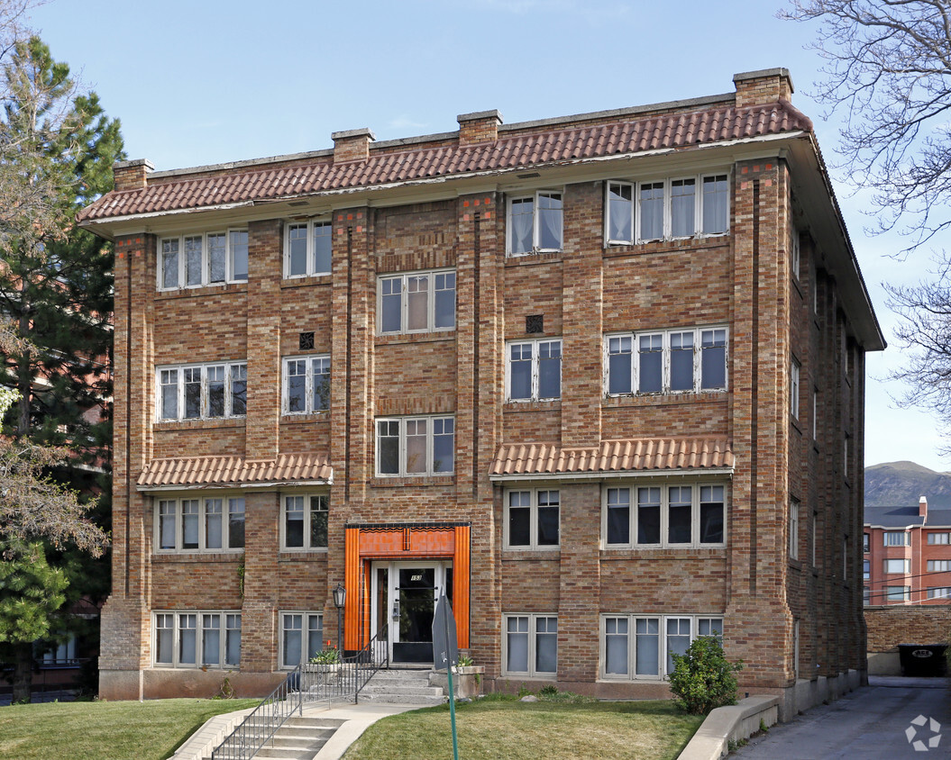 Primary Photo - Fontenelle Apartments